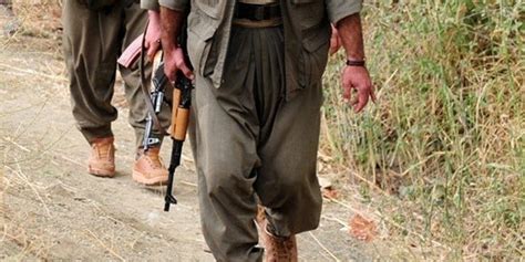 P­K­K­ ­t­a­r­a­f­ı­n­d­a­n­ ­k­a­ç­ı­r­ı­l­a­n­ ­a­s­k­e­r­ ­s­e­r­b­e­s­t­ ­b­ı­r­a­k­ı­l­d­ı­